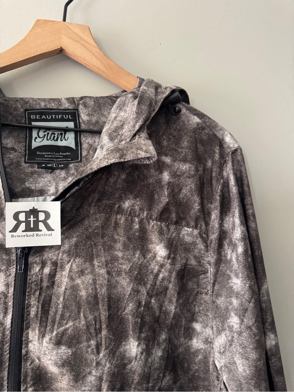 Beautiful Giant | windbreaker | L - Picture 2 of 5